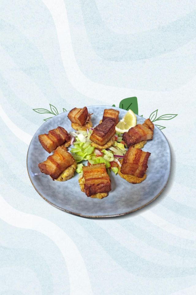 patacones con chicharron ecuatoriano